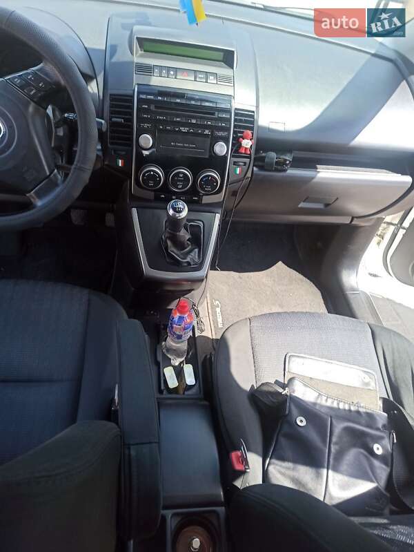 Минивэн Mazda 5 2010 в Миргороде