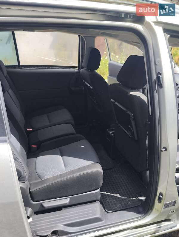 Минивэн Mazda 5 2006 в Днепре