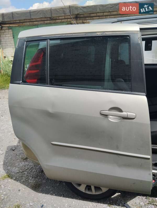 Минивэн Mazda 5 2006 в Днепре