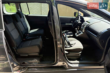 Минивэн Mazda 5 2006 в 