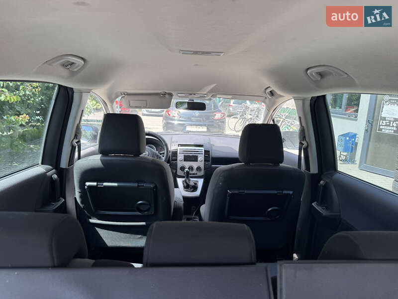 Минивэн Mazda 5 2005 в Староконстантинове