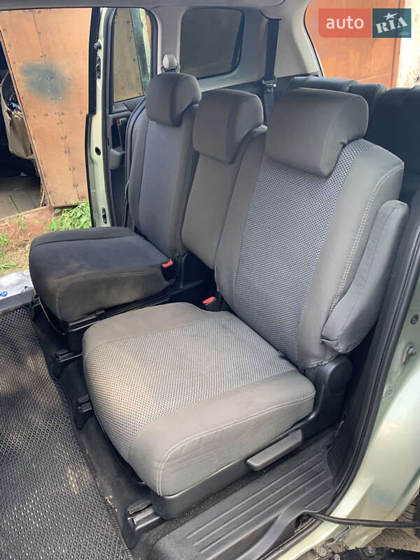 Мінівен Mazda 5 2008 в Житомирі