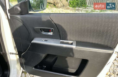 Минивэн Mazda 5 2010 в 