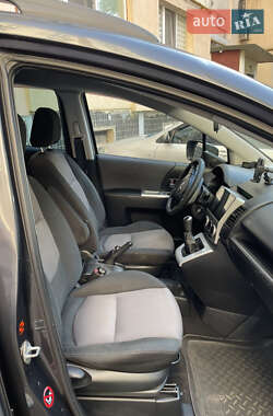 Минивэн Mazda 5 2006 в 