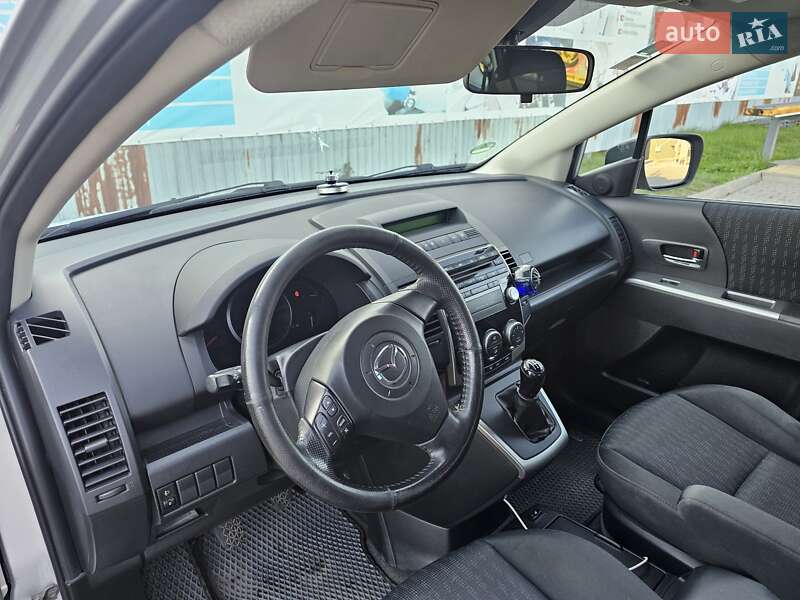 Минивэн Mazda 5 2009 в Черновцах