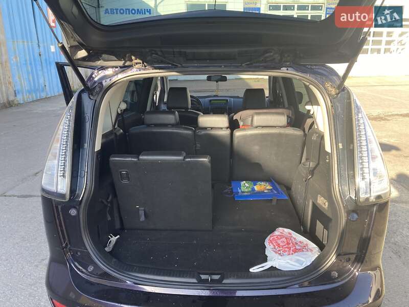 Минивэн Mazda 5 2010 в Львове