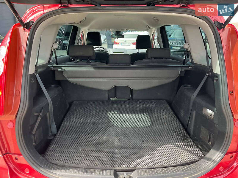 Минивэн Mazda 5 2006 в Львове