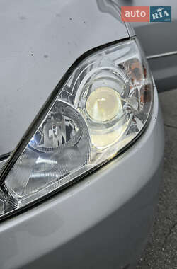 Минивэн Mazda 5 2006 в 