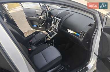 Минивэн Mazda 5 2006 в 