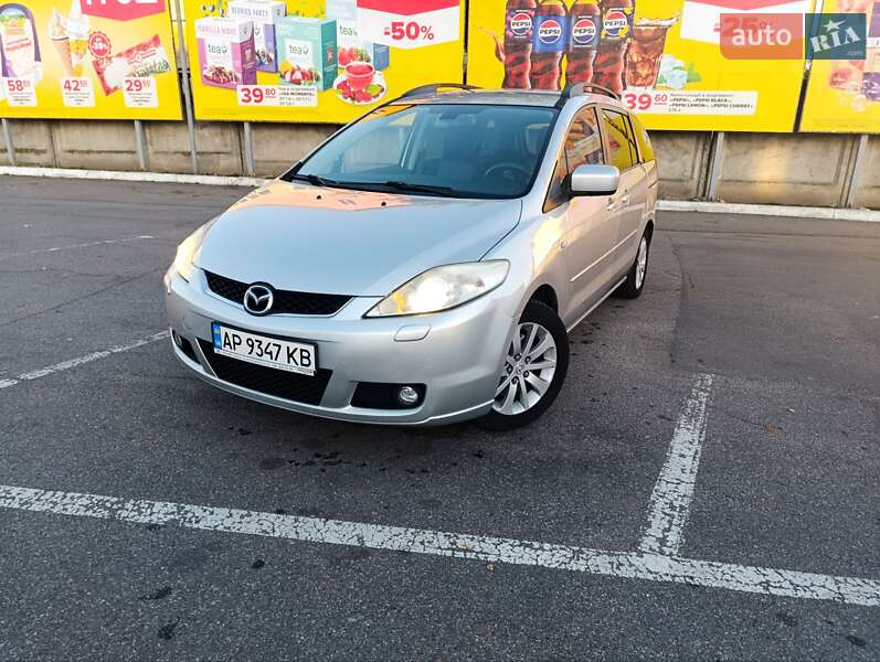 Минивэн Mazda 5 2006 в  фото Минивэн Mazda 5 2006 в