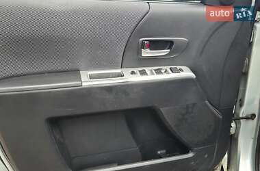 Минивэн Mazda 5 2005 в 
