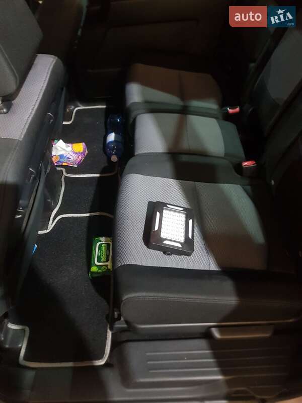 Минивэн Mazda 5 2006 в Киеве