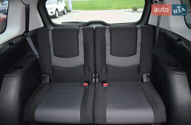 Мінівен Mazda 5 2008 в  фото 19 Мінівен Mazda 5 2008 в