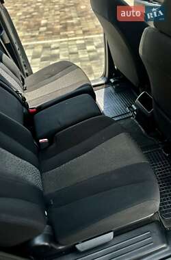 Мінівен Mazda 5 2012 в  фото 4 Мінівен Mazda 5 2012 в