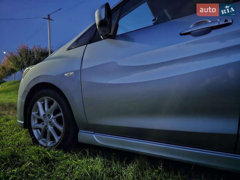 Минивэн Mazda 5 2010 в Мукачево