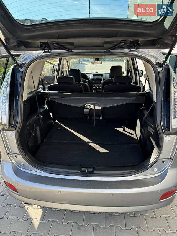 Мінівен Mazda 5 2009 в Калуші