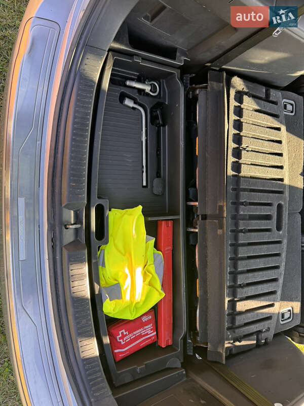 Минивэн Mazda 5 2006 в Косове фото 19 Минивэн Mazda 5 2006 в Косове