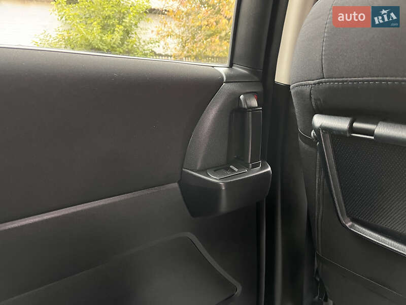 Минивэн Mazda 5 2010 в Киеве фото 93 Минивэн Mazda 5 2010 в Киеве