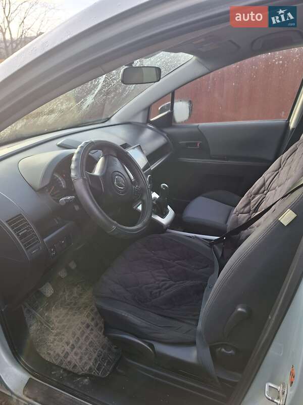 Мінівен Mazda 5 2006 в Чернівцях