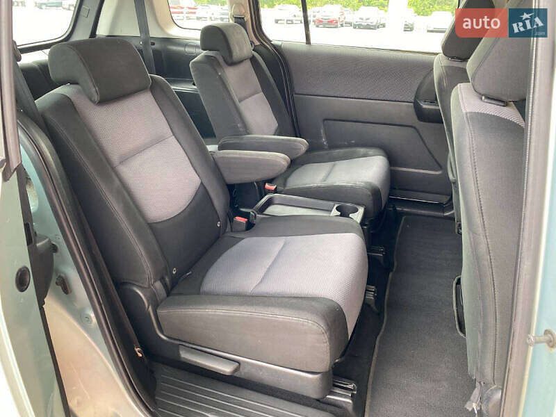 Мінівен Mazda 5 2006 в Чернівцях