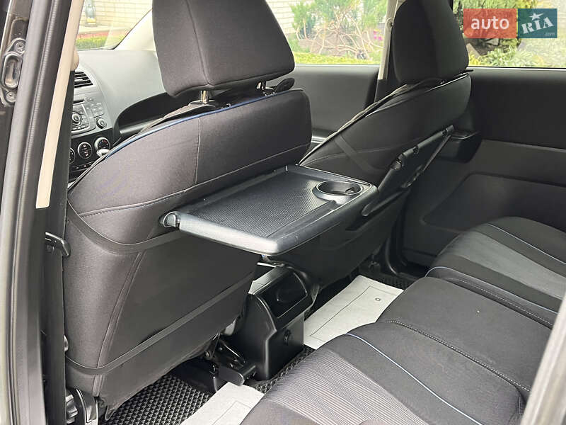 Мінівен Mazda 5 2010 в Києві