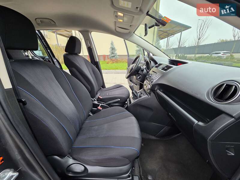 Минивэн Mazda 5 2011 в Луцке