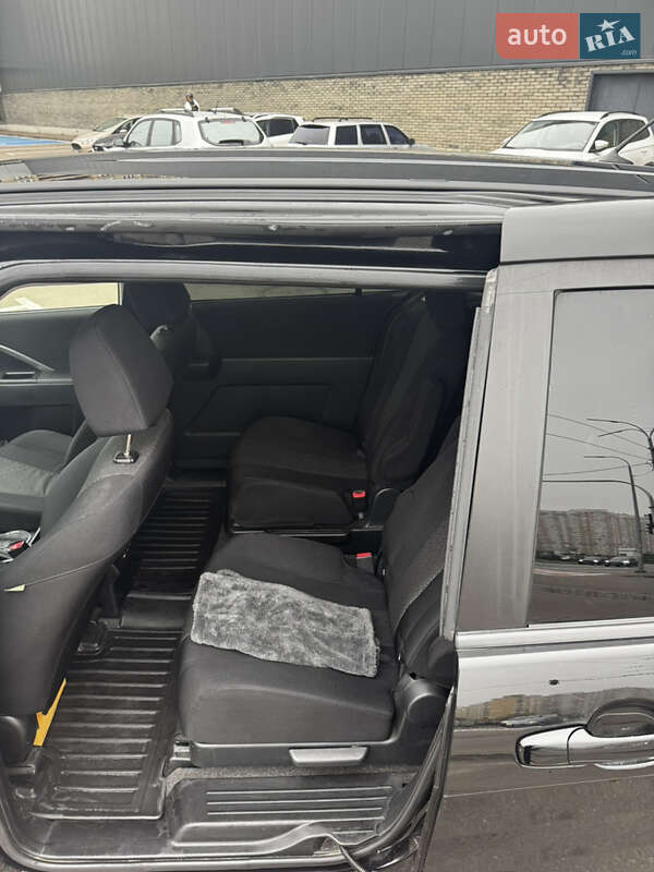 Мінівен Mazda 5 2011 в Києві