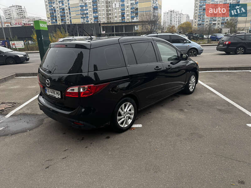 Мінівен Mazda 5 2011 в Києві