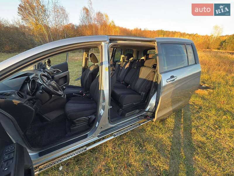 Мінівен Mazda 5 2010 в Сарнах