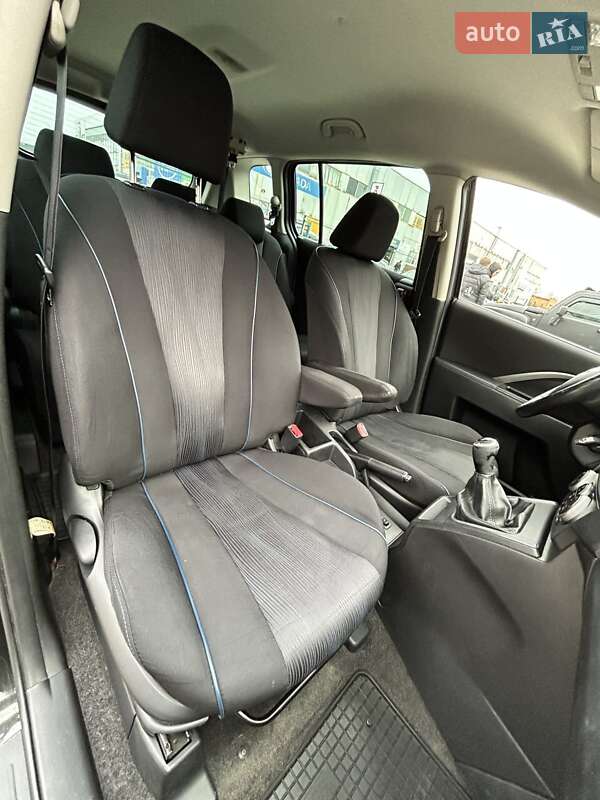 Мінівен Mazda 5 2011 в Сумах