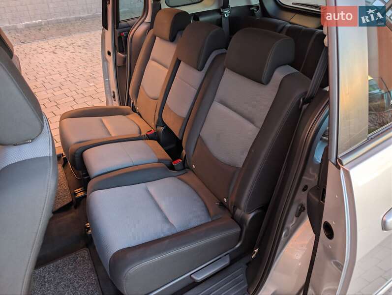 Мінівен Mazda 5 2006 в Івано-Франківську