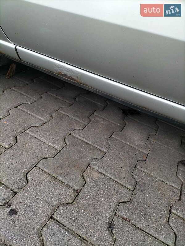 Минивэн Mazda 5 2005 в Черновцах