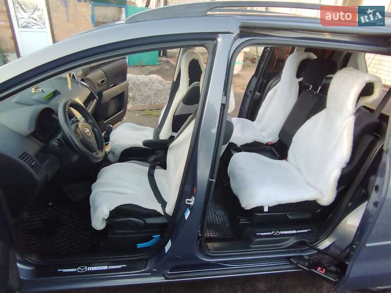 Мінівен Mazda 5 2007 в Києві