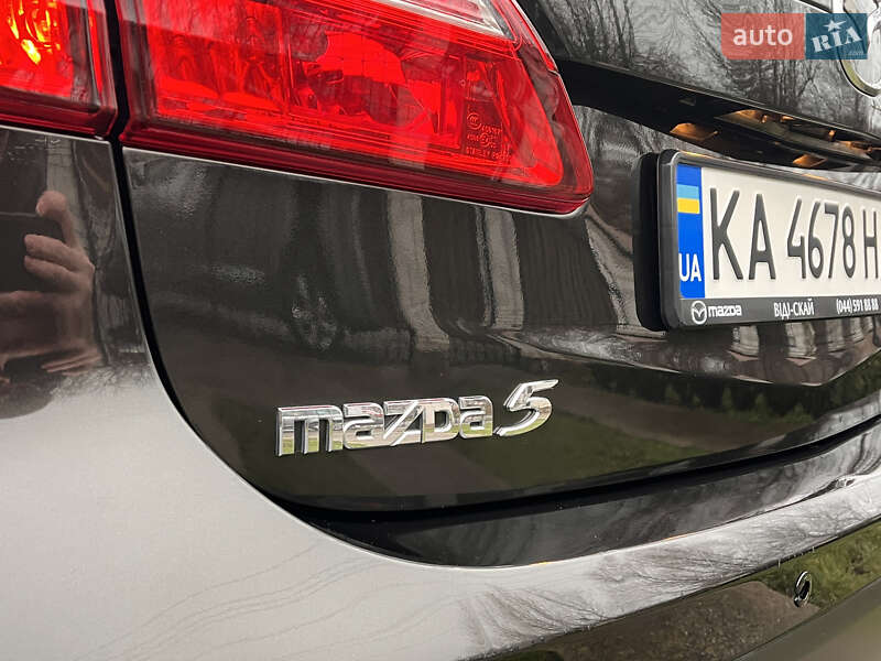 Минивэн Mazda 5 2010 в Киеве
