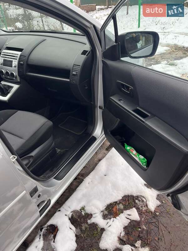 Минивэн Mazda 5 2006 в Луцке