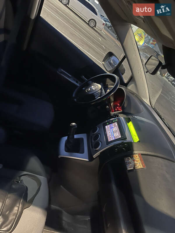 Минивэн Mazda 5 2007 в Черновцах