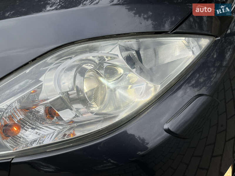 Минивэн Mazda 5 2007 в Дрогобыче