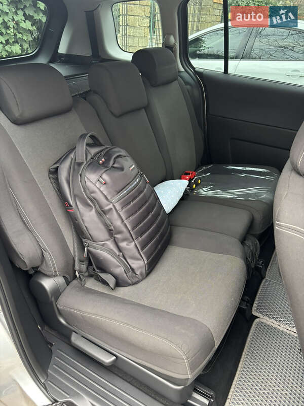 Минивэн Mazda 5 2006 в Одессе