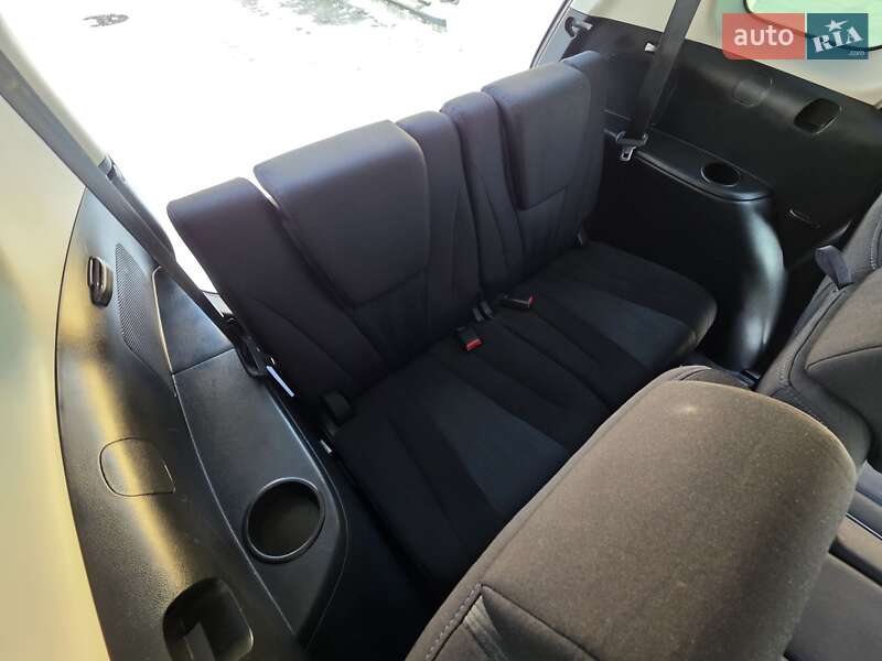 Минивэн Mazda 5 2011 в Луцке