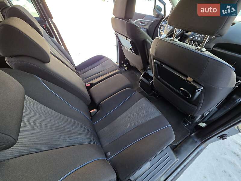 Минивэн Mazda 5 2011 в Луцке