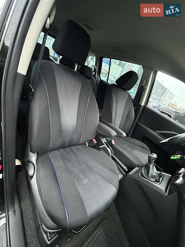 Мінівен Mazda 5 2011 в Сумах