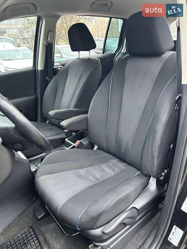 Мінівен Mazda 5 2011 в Сумах