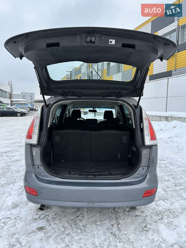 Минивэн Mazda 5 2008 в Киеве