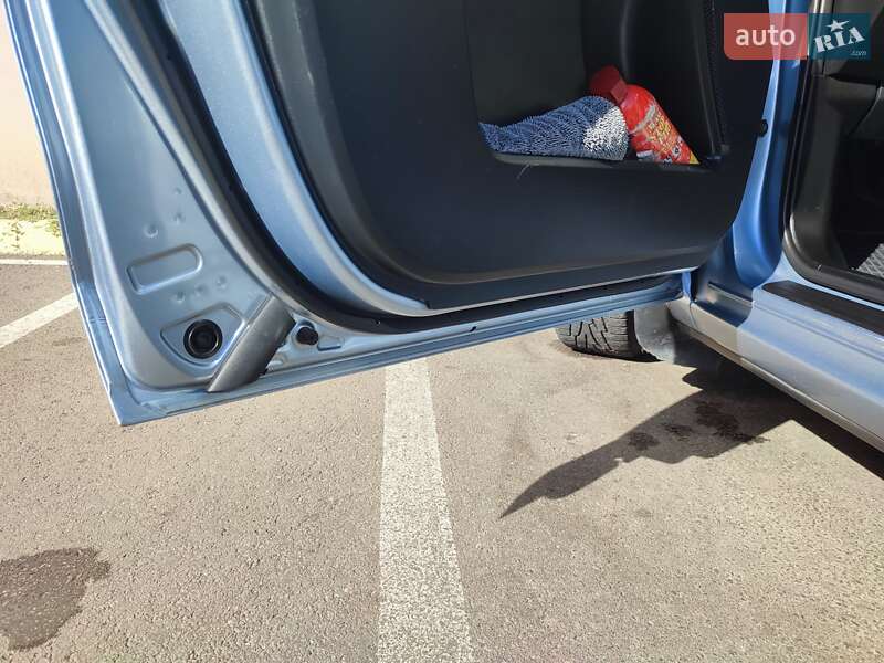 Минивэн Mazda 5 2012 в Киеве фото 35 Минивэн Mazda 5 2012 в Киеве