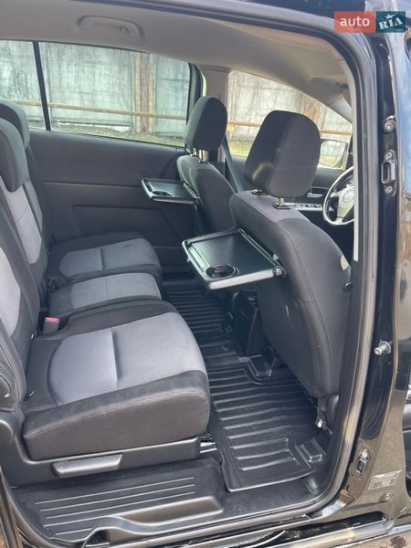 Минивэн Mazda 5 2007 в Черновцах