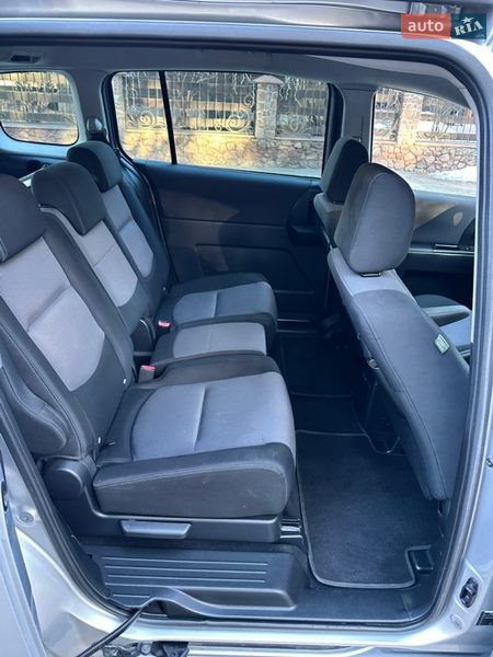 Минивэн Mazda 5 2006 в Киеве