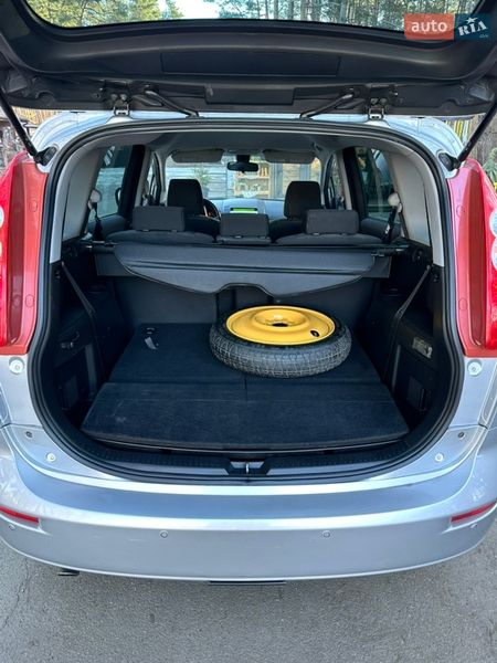 Минивэн Mazda 5 2006 в Киеве