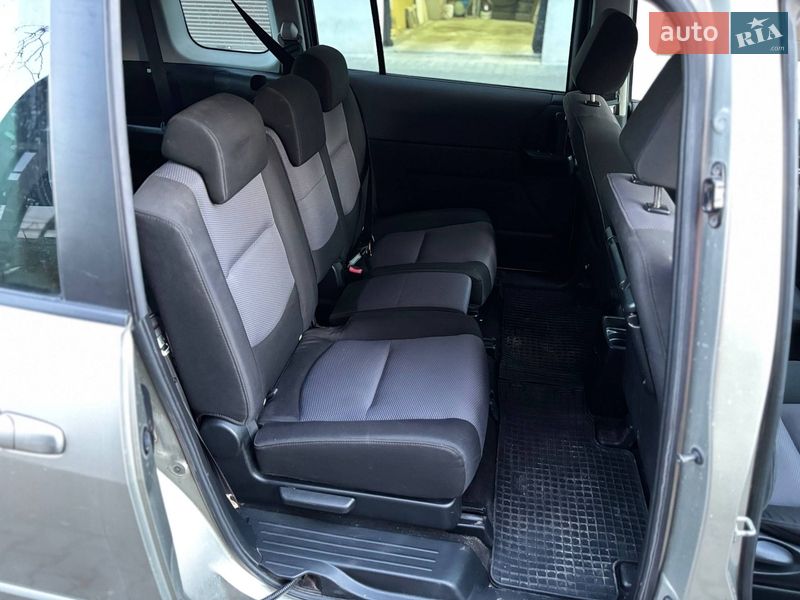 Минивэн Mazda 5 2006 в Хмельницком