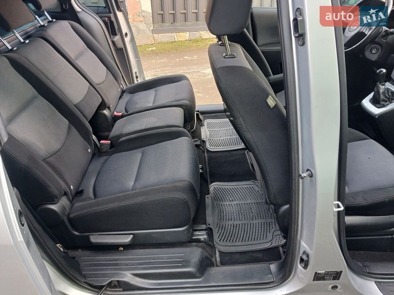 Мінівен Mazda 5 2006 в Мостиській