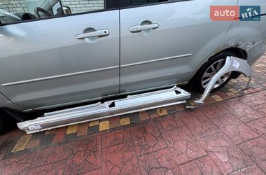 Минивэн Mazda 5 2006 в Киеве